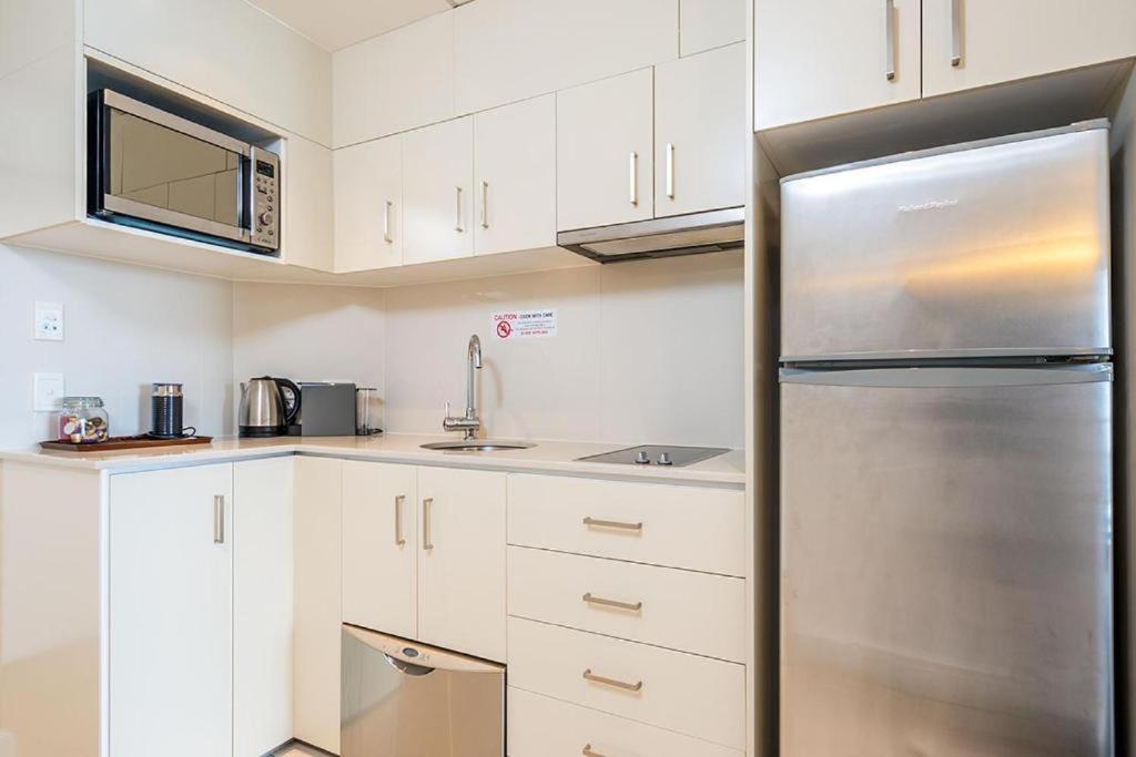 Deluxe Private Apartment And Studio - Ocean Views Gold Coast Eksteriør bilde