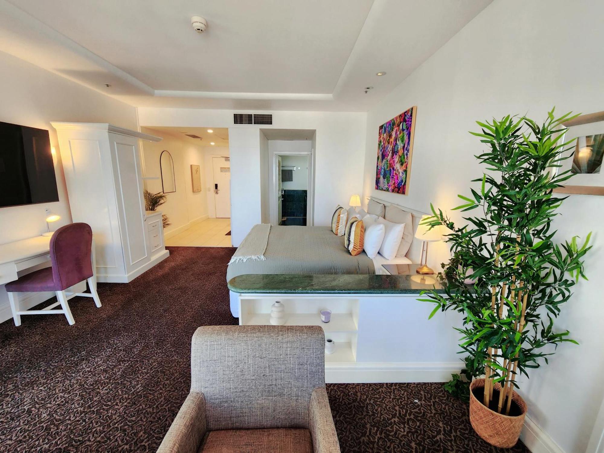 Deluxe Private Apartment And Studio - Ocean Views Gold Coast Eksteriør bilde